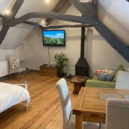 Plymouth Inn オークハンプトン エクステリア 写真