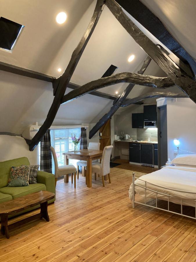 Plymouth Inn オークハンプトン エクステリア 写真
